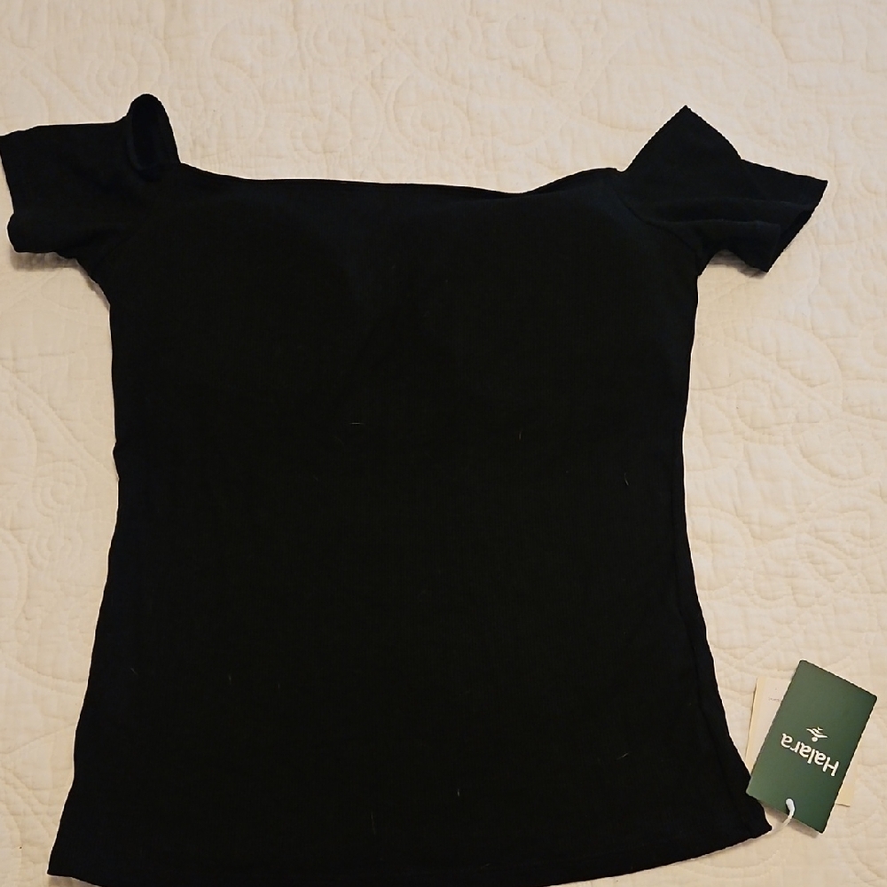 HALARA Black Off-Shoulder Blouse